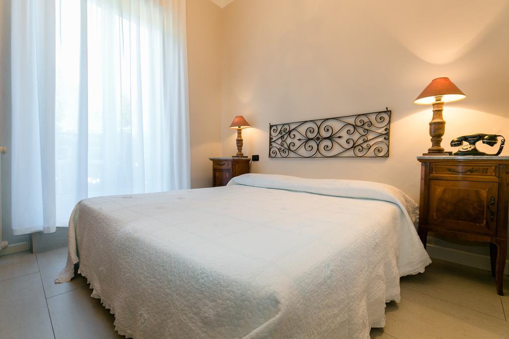 סירמיונה Hotel Mon Repos מראה חיצוני תמונה