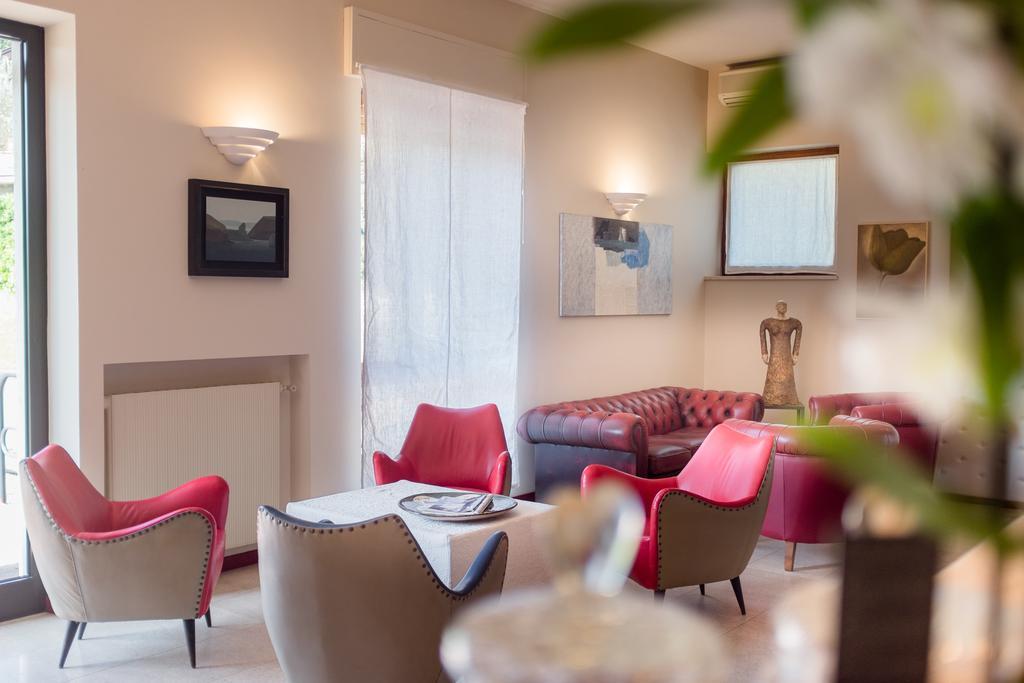 סירמיונה Hotel Mon Repos מראה חיצוני תמונה