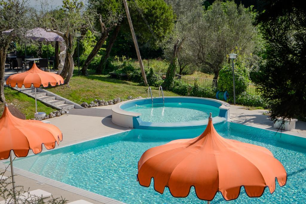 סירמיונה Hotel Mon Repos מראה חיצוני תמונה